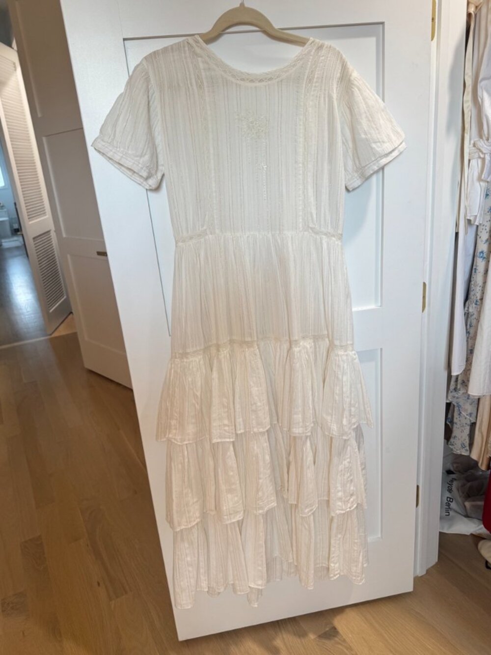 Faune tier dress Small - Picture 7 of 8